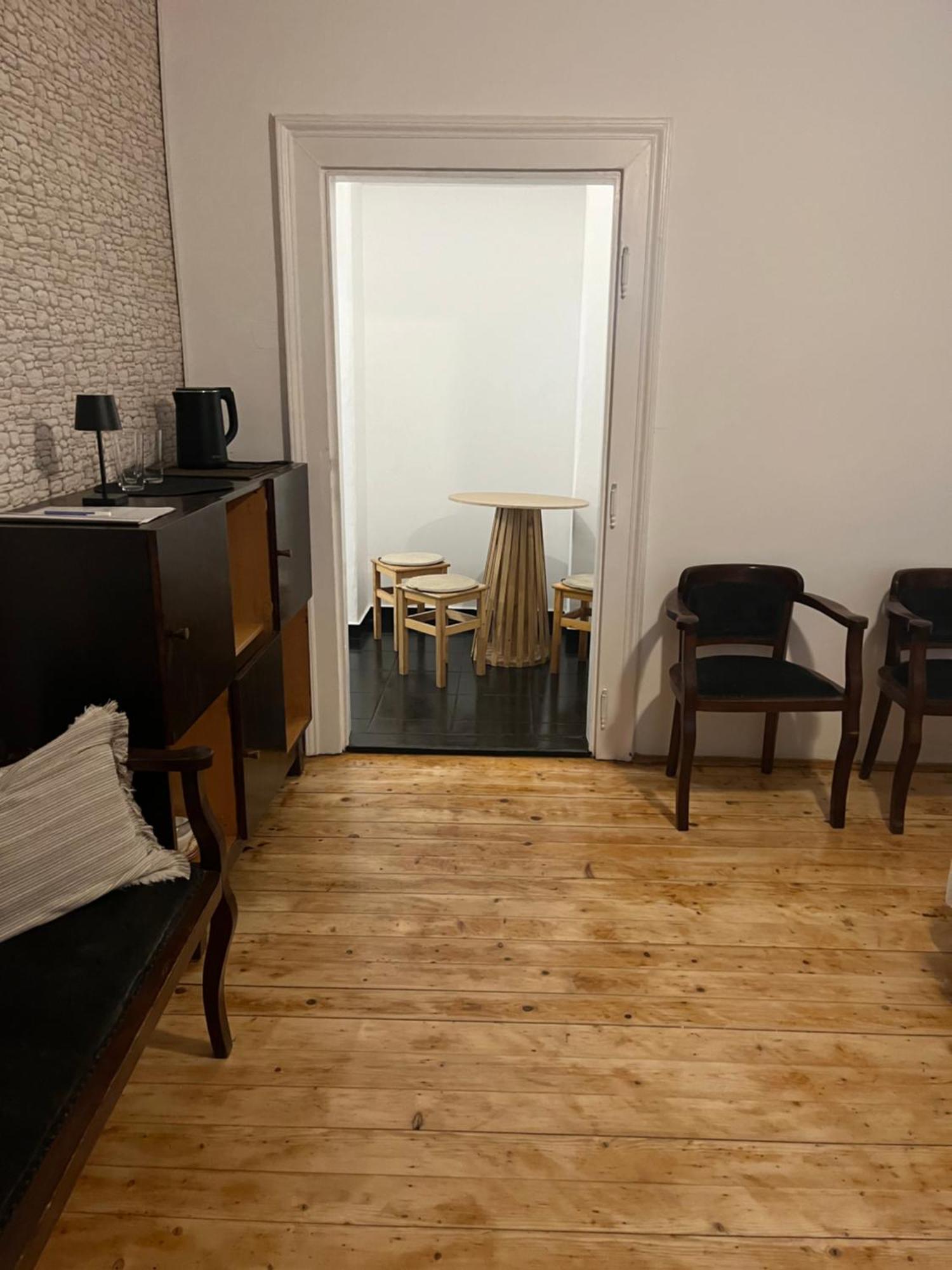 Utcara Nyilo Apartman Vác Eksteriør billede
